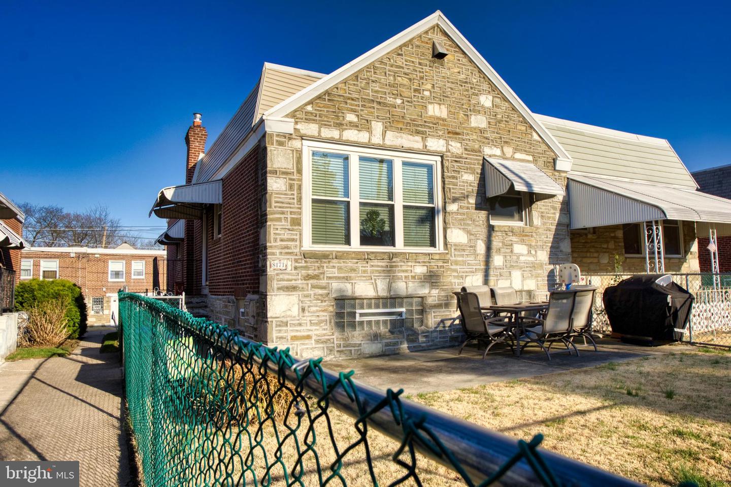 8171 Lister Street