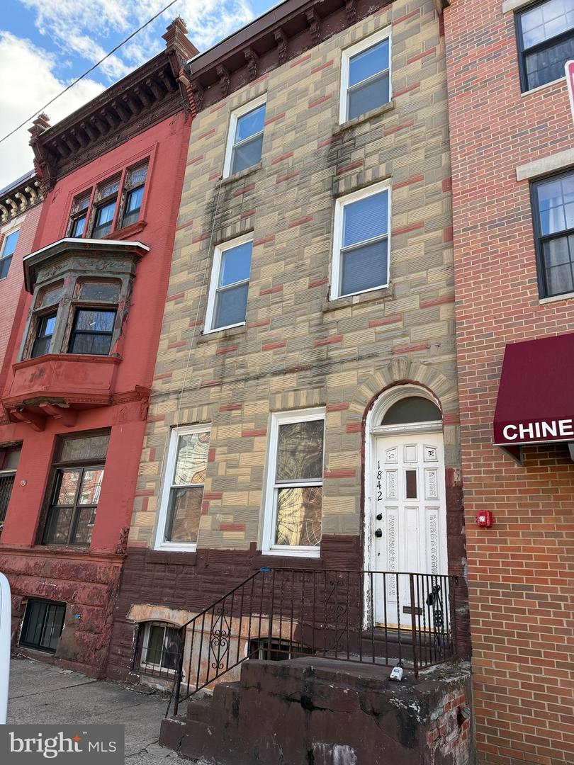 1842 Christian Street