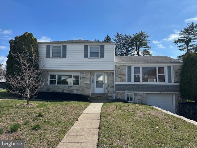 817 Rennard Circle, Philadelphia