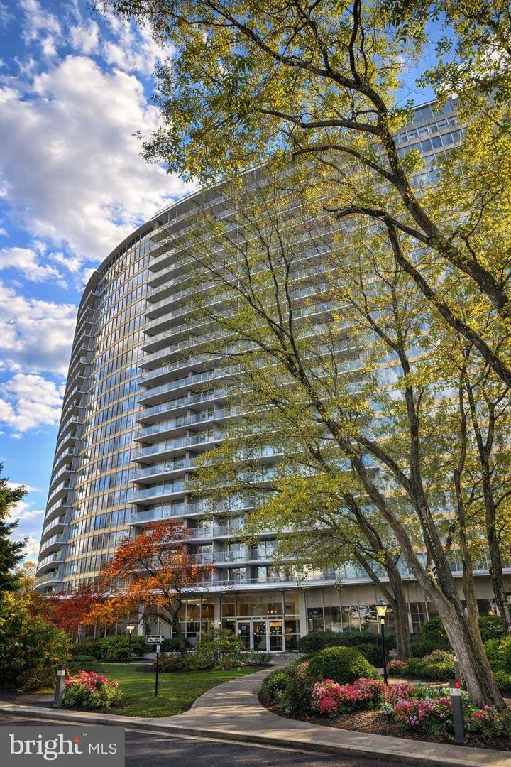 3900 Ford Road #9k