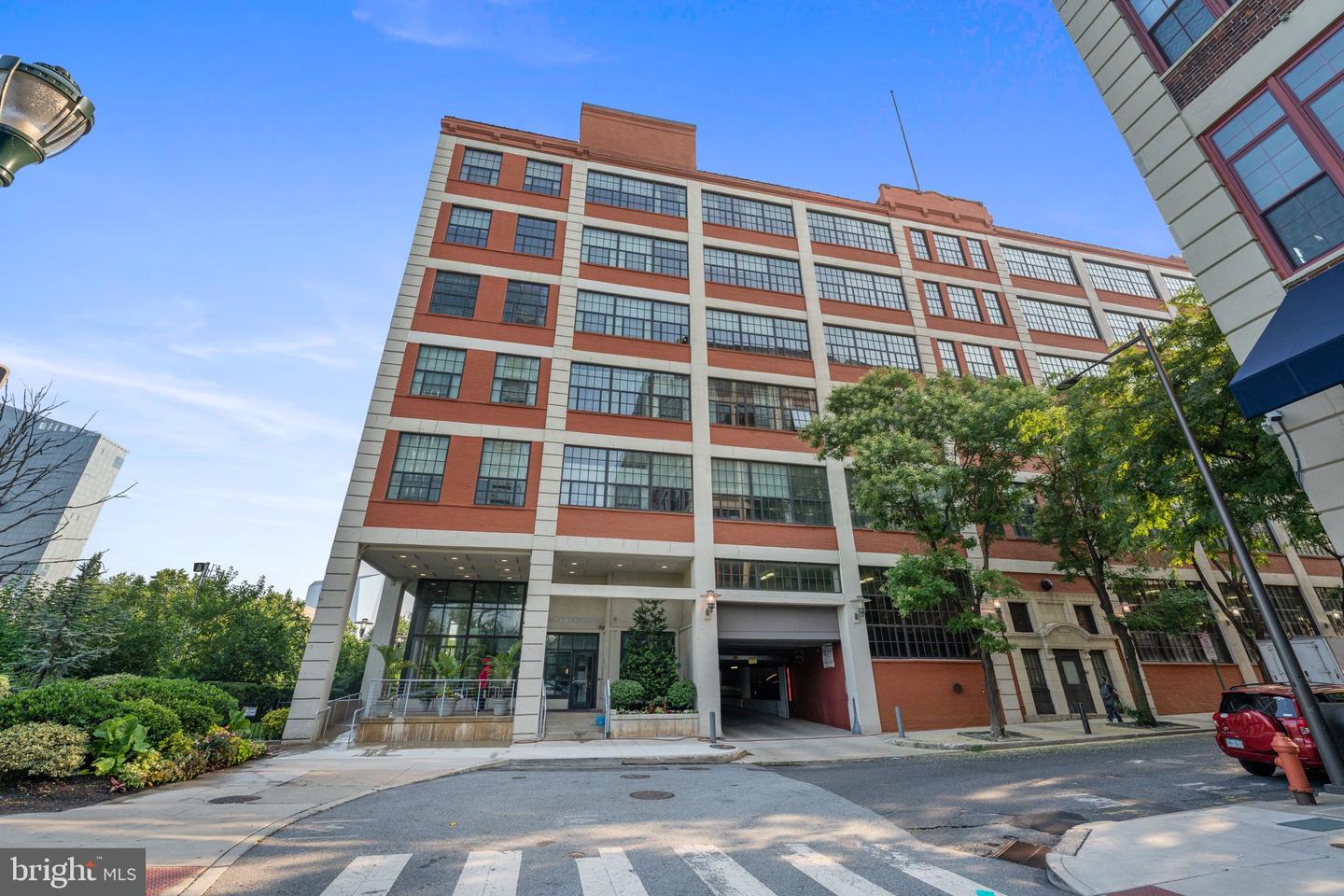 2429 Locust Street #319