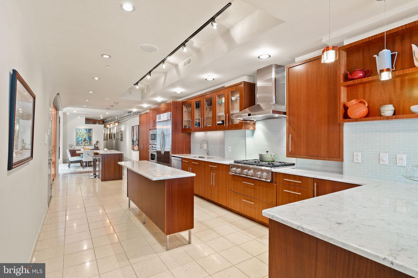 1606 Chestnut Street #2