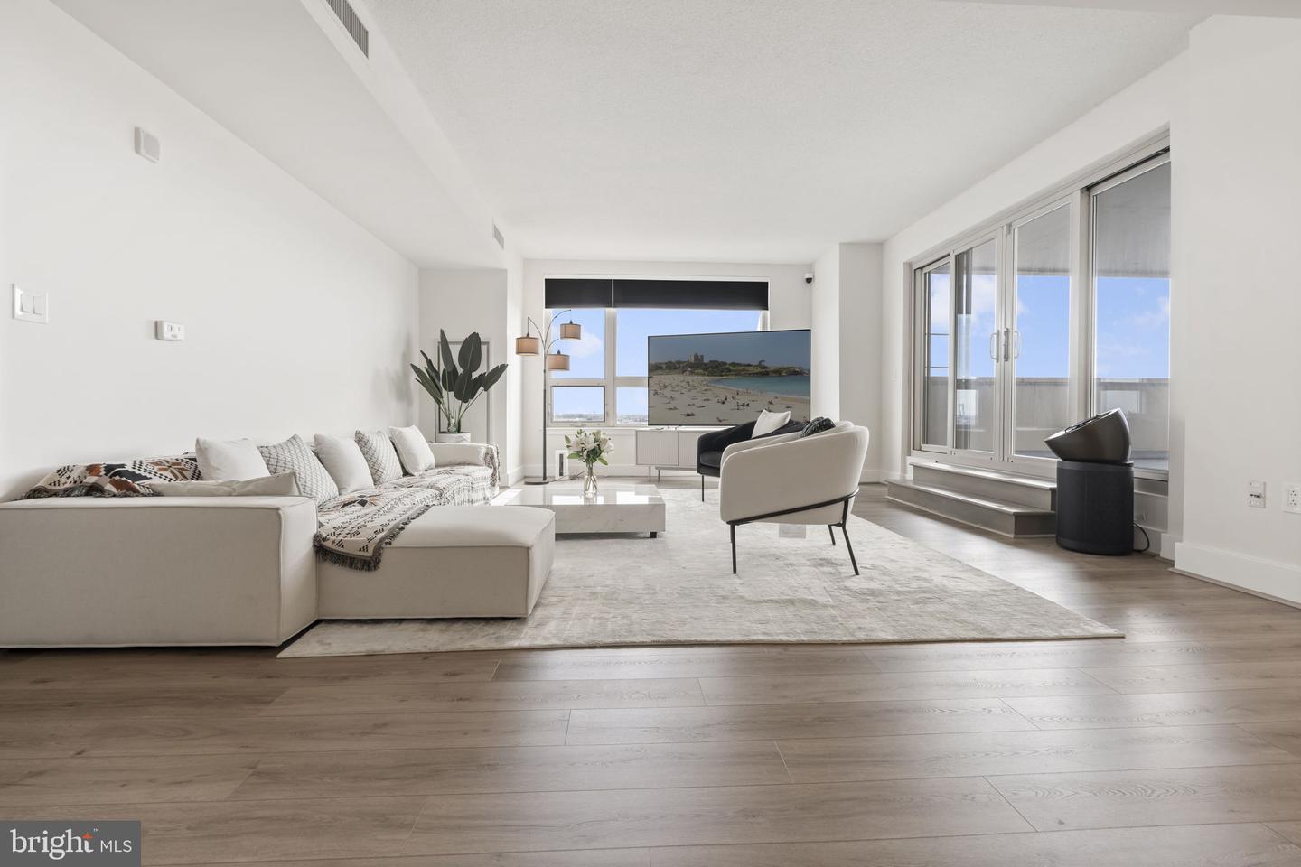 717 S Chris Columbus Boulevard #1102