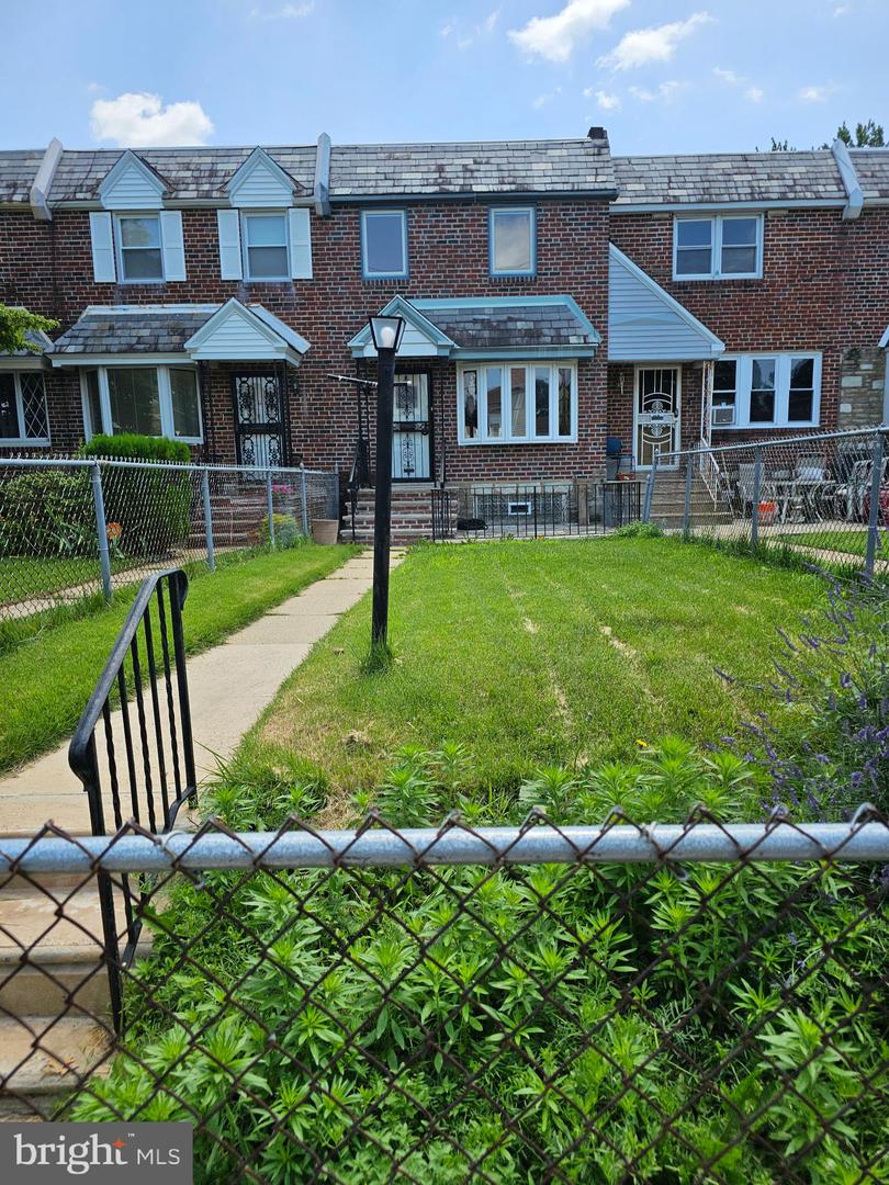 1204 E Mount Airy Avenue