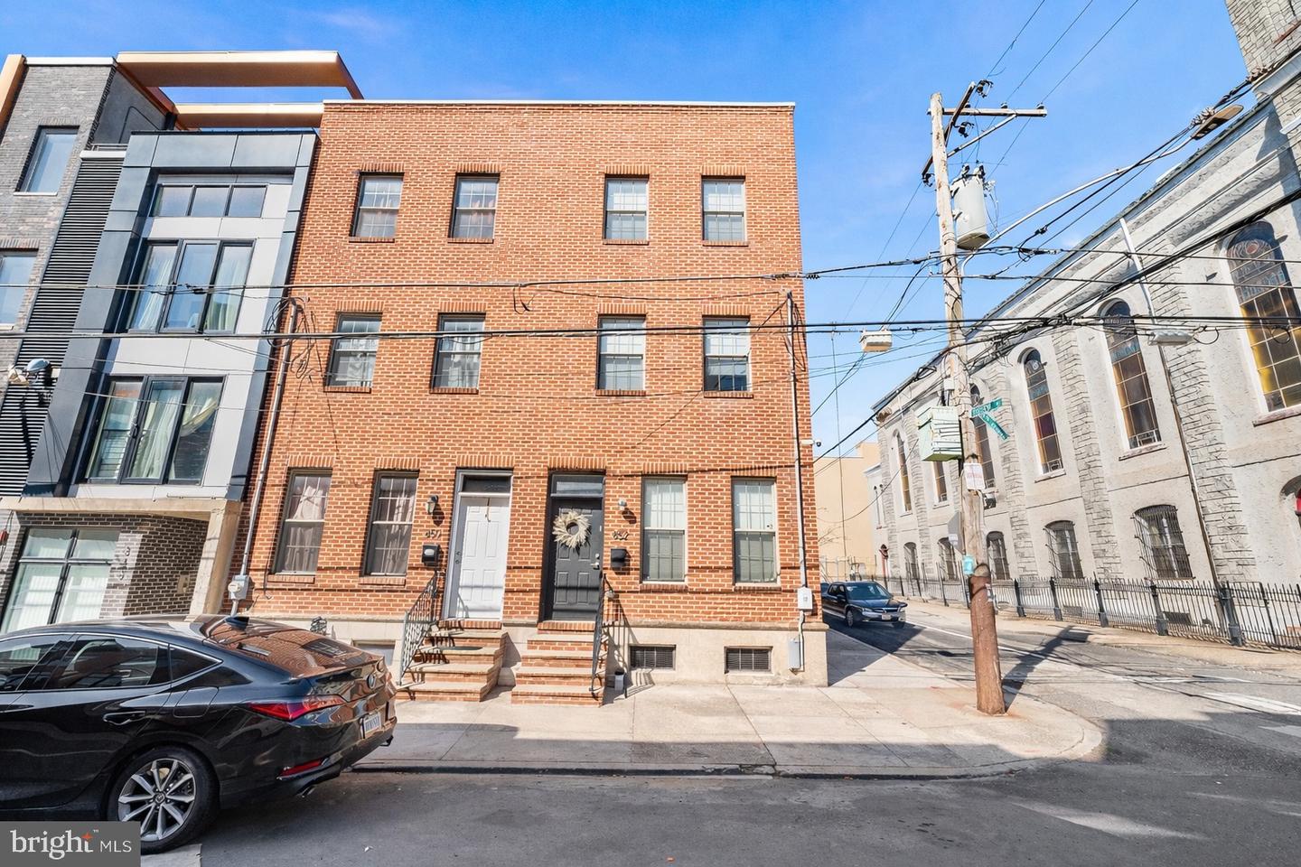 852 N 15th Street, Philadelphia