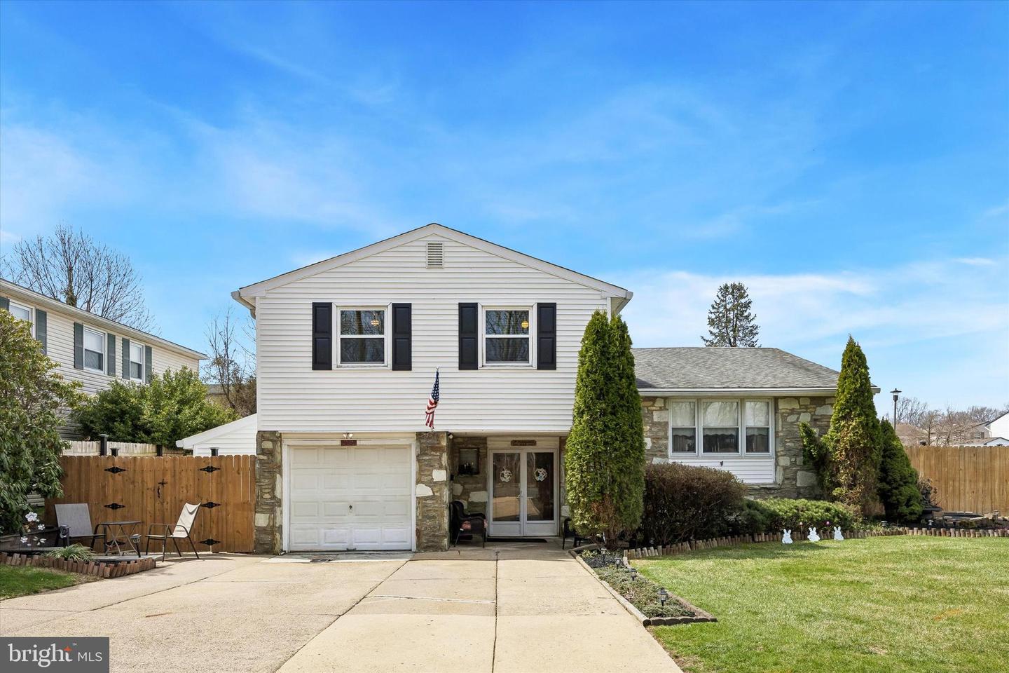 400 Woodhaven Road, Philadelphia