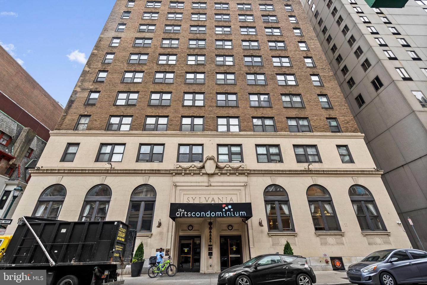 1324 Locust Street #203