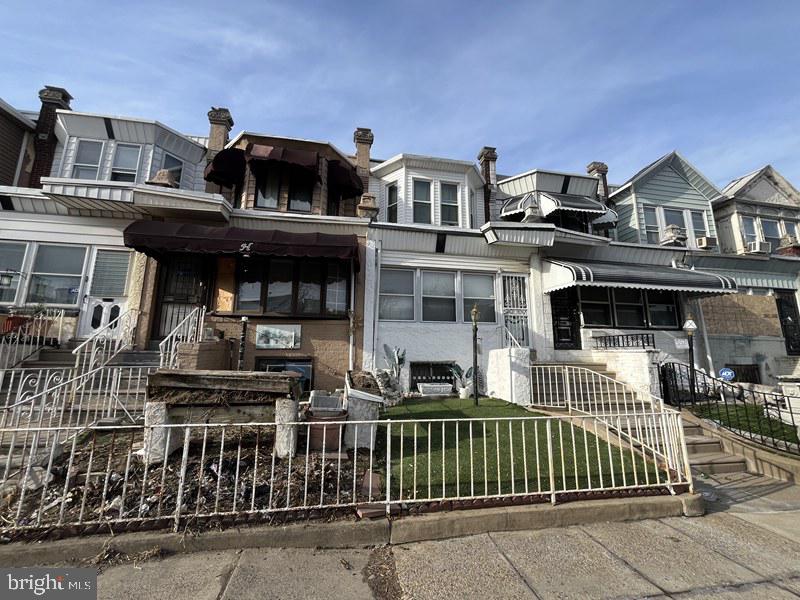 5525 Greenway Avenue, Philadelphia