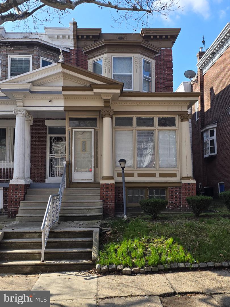 1426 Lindley Avenue