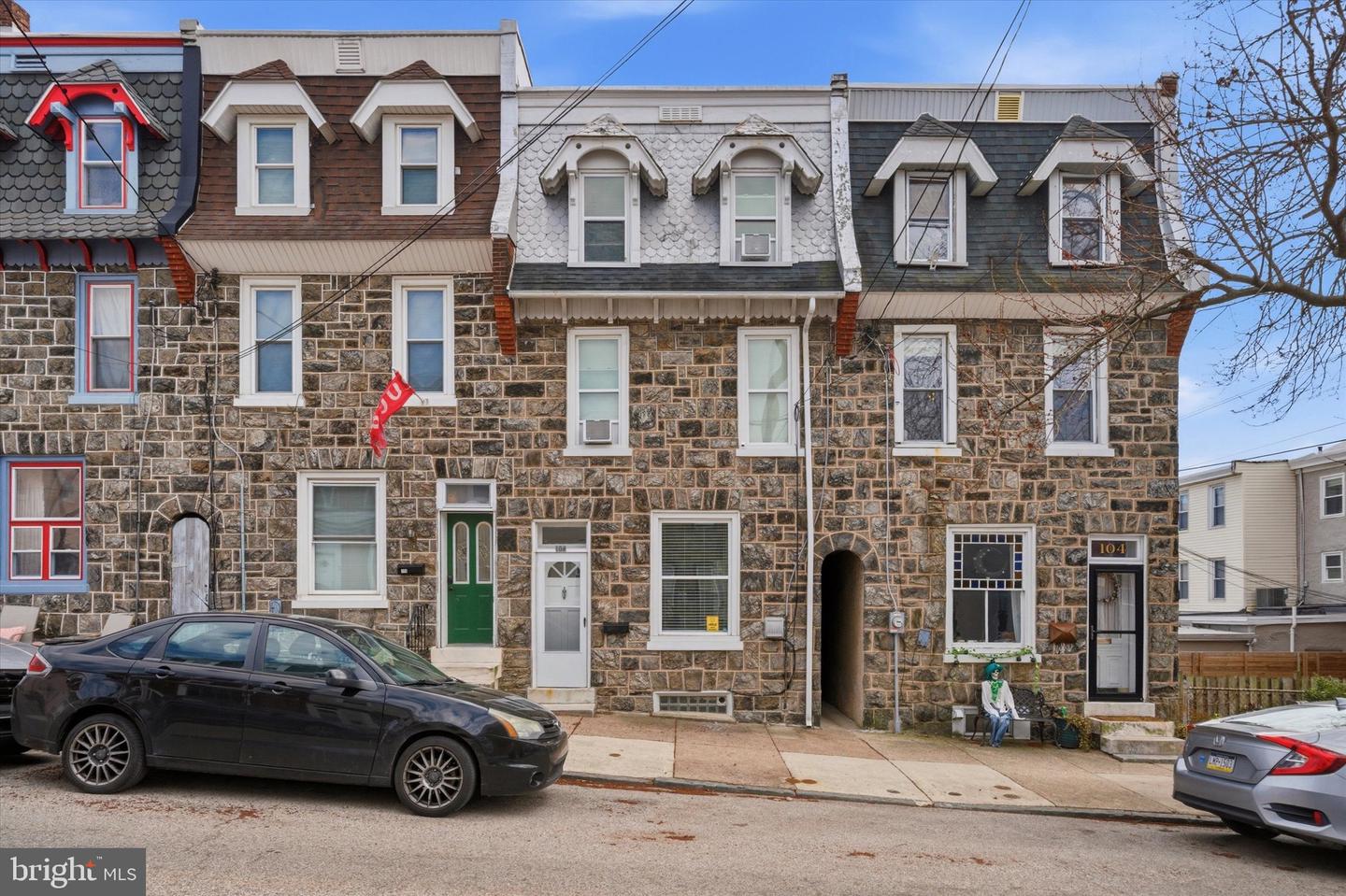 106 W Salaignac Street