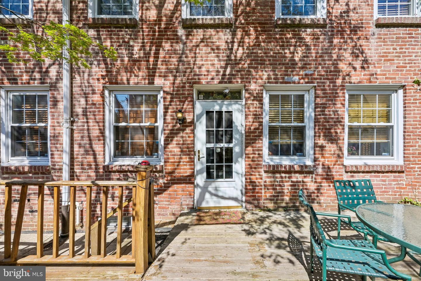335-337r Poplar Street
