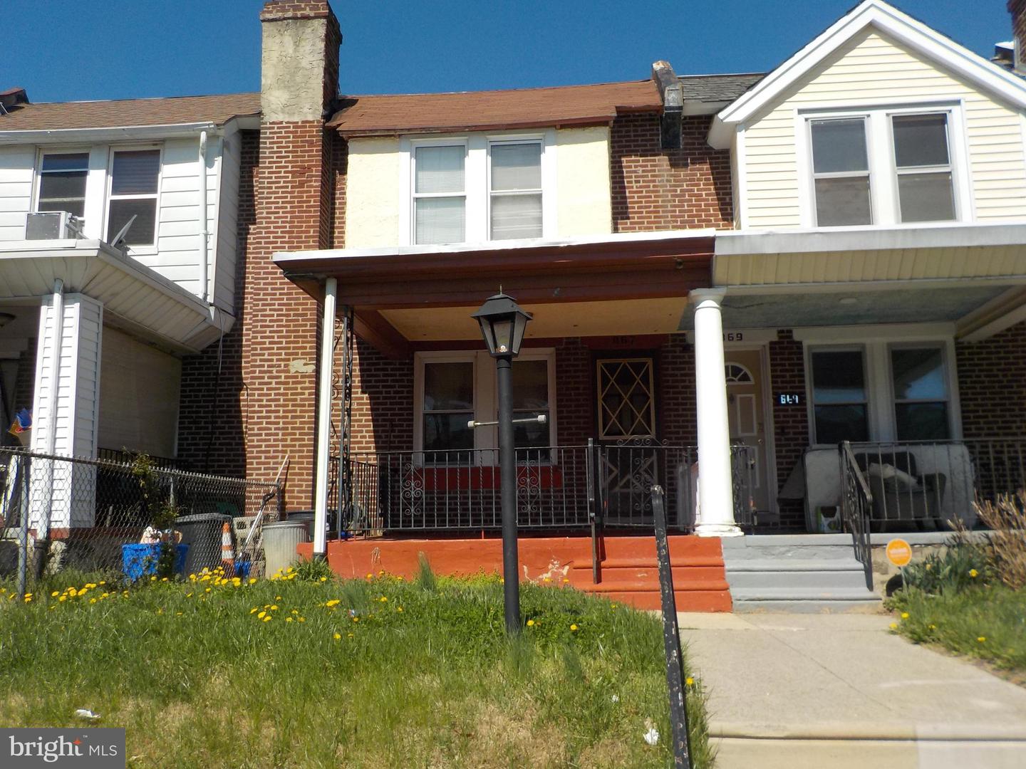 867 E Price Street E