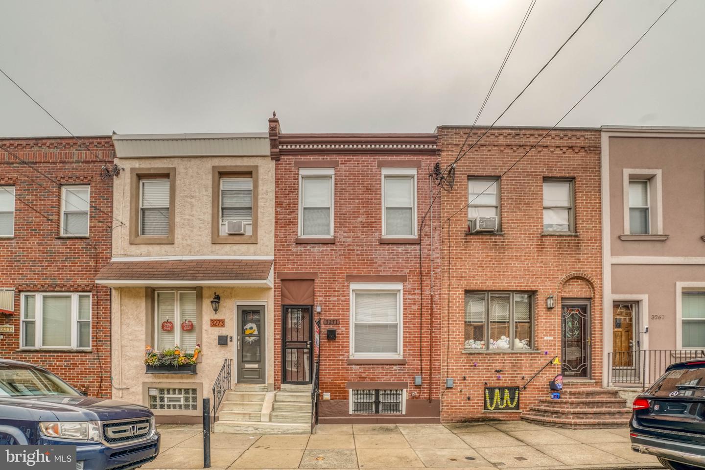 3271 Edgemont Street