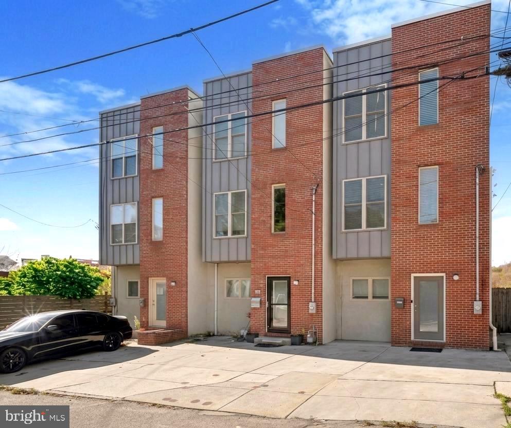 4128 Apple Street