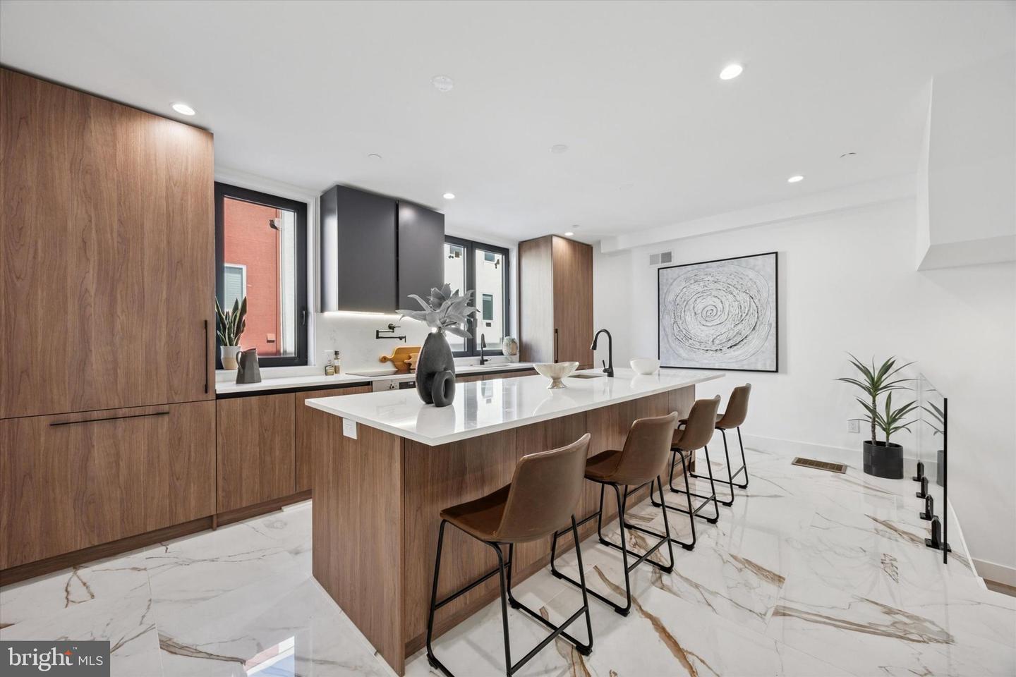 1922 Geary Street #8