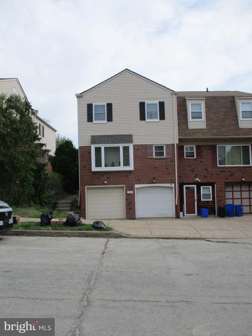 1569 Stoney Lane #b, Philadelphia
