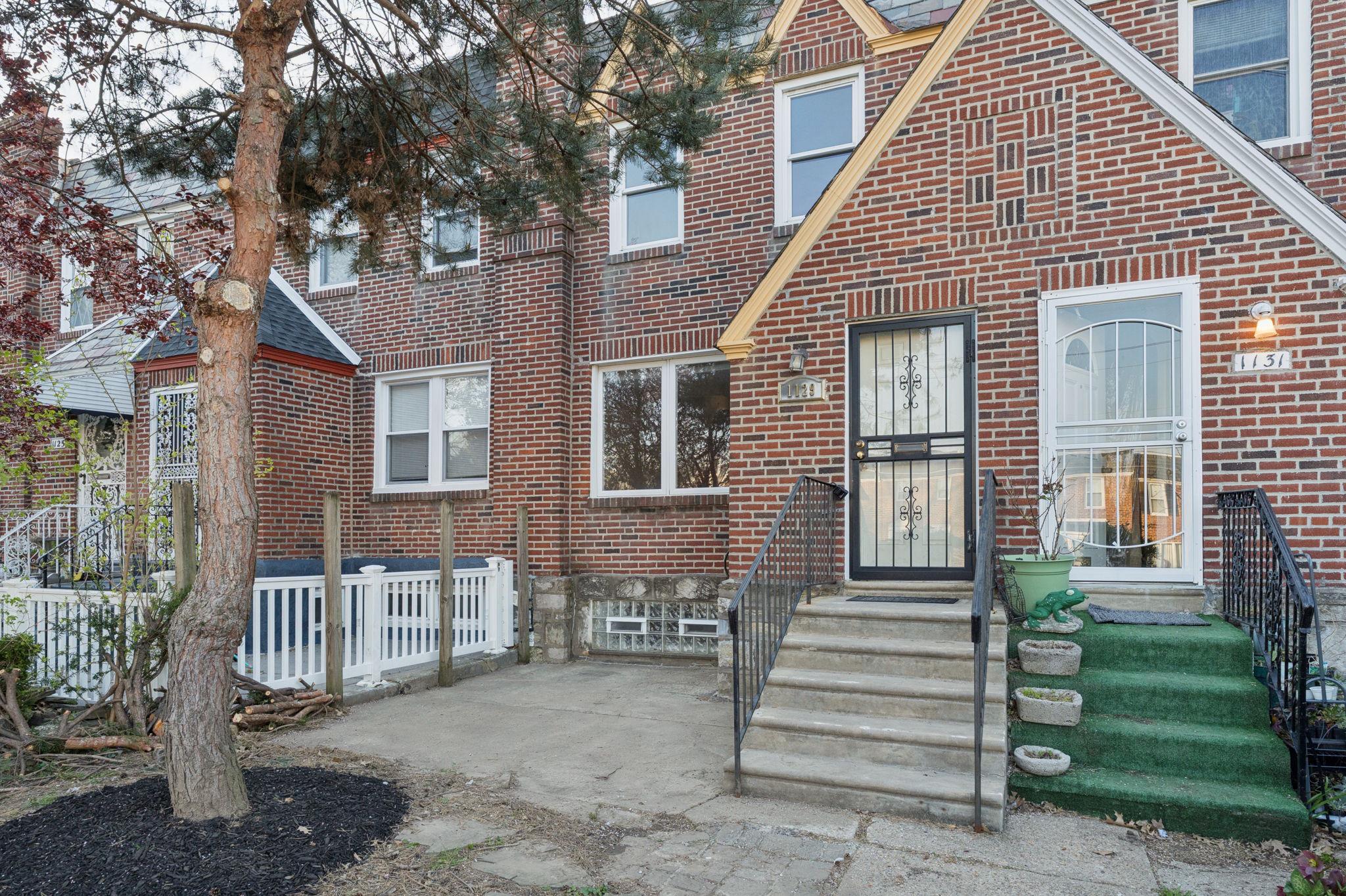 1129 E Phil Ellena Street, Philadelphia