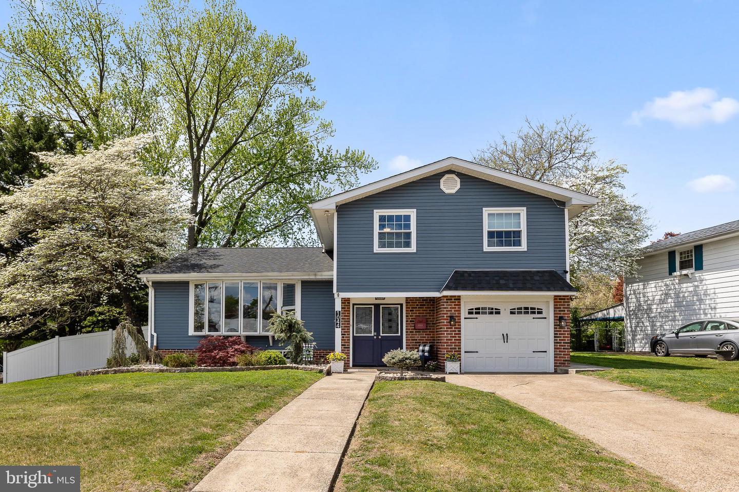 1044 Bloomfield Avenue, Philadelphia