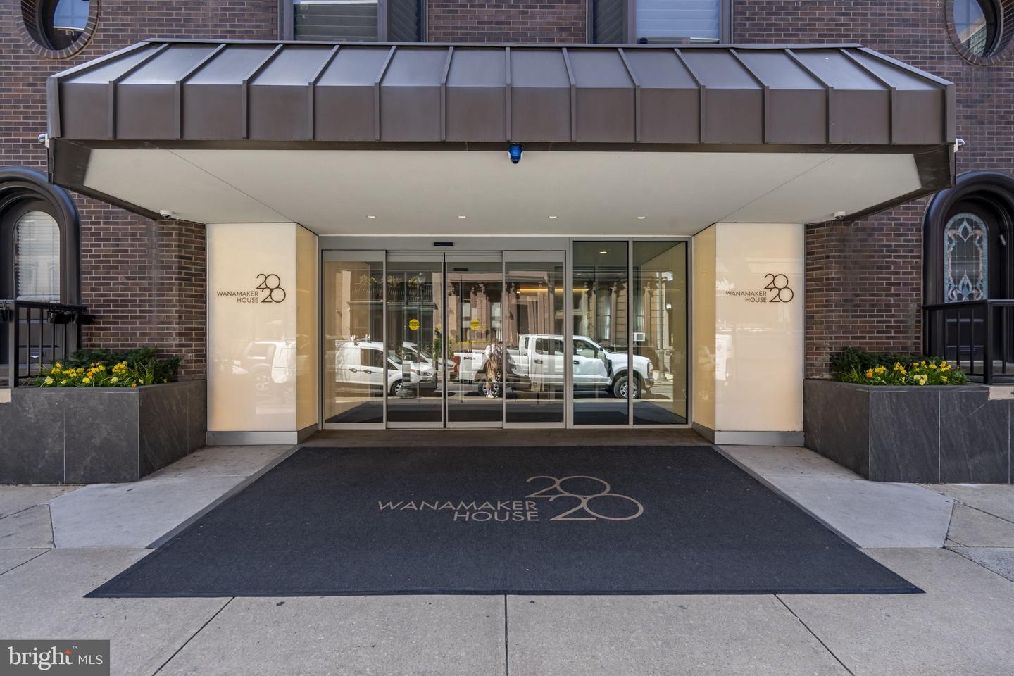 2018 Walnut Street #7b, Philadelphia