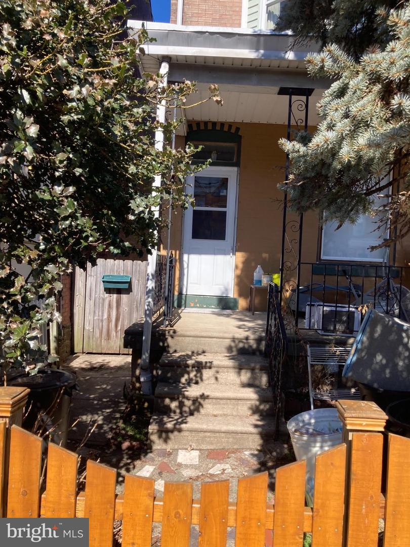 328 Roxborough Avenue, Philadelphia