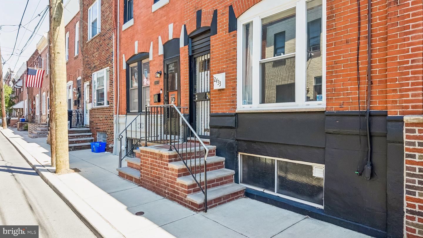 2433 S Mole Street, Philadelphia