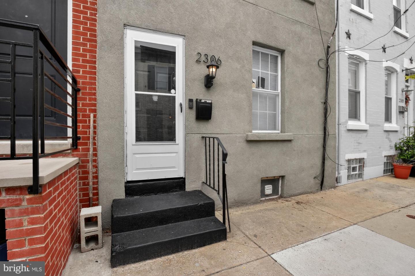 2306 Mercer Street