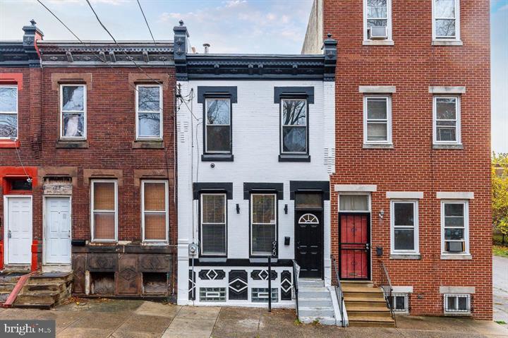 920 W Cambria St