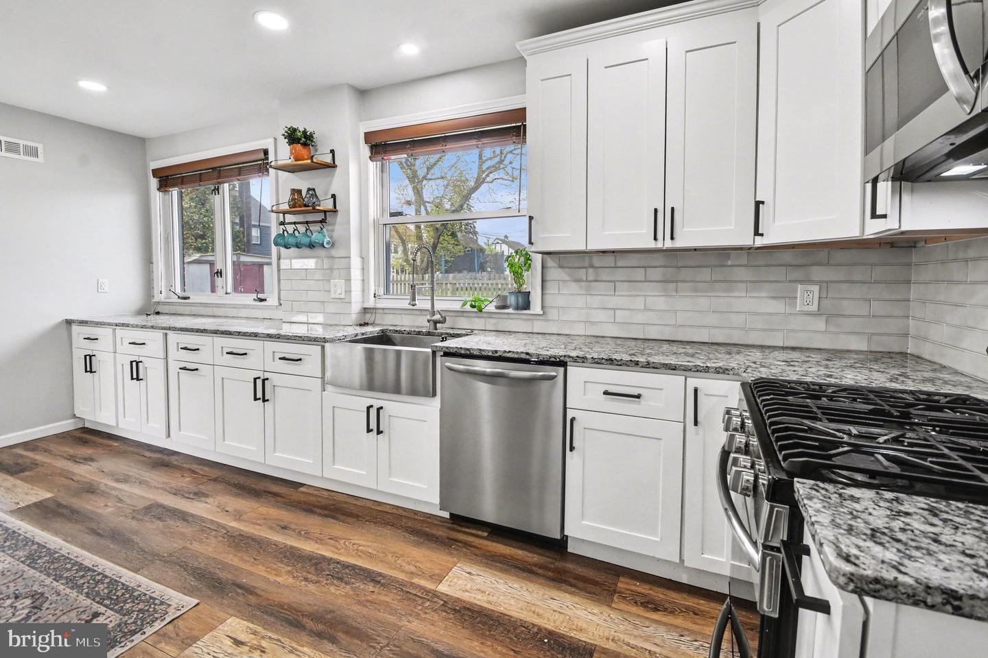 916 E Gowen Avenue, Philadelphia