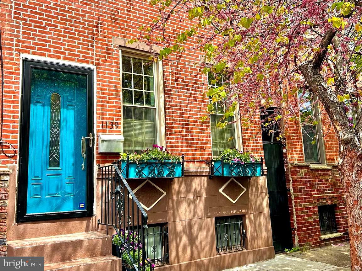 1139 Tasker Street, Philadelphia