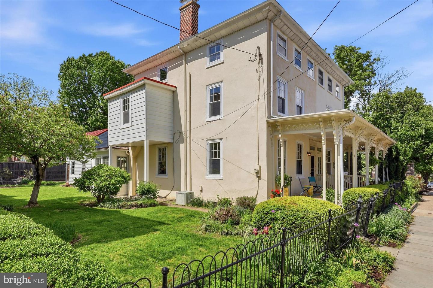23 W Gravers Lane, Philadelphia