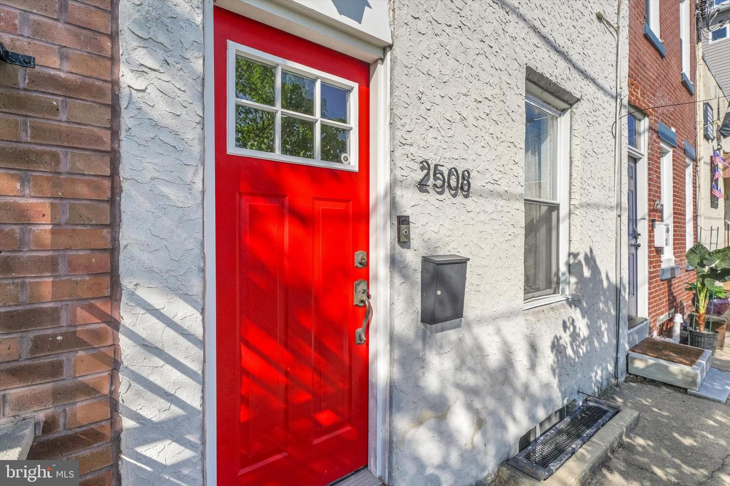 2508 E Sergeant Street