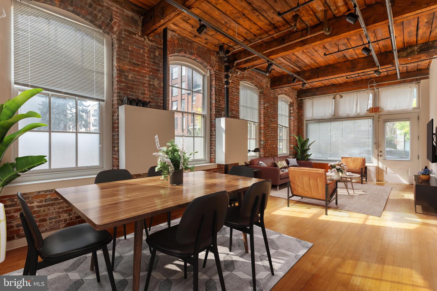 320 Race Street #1
