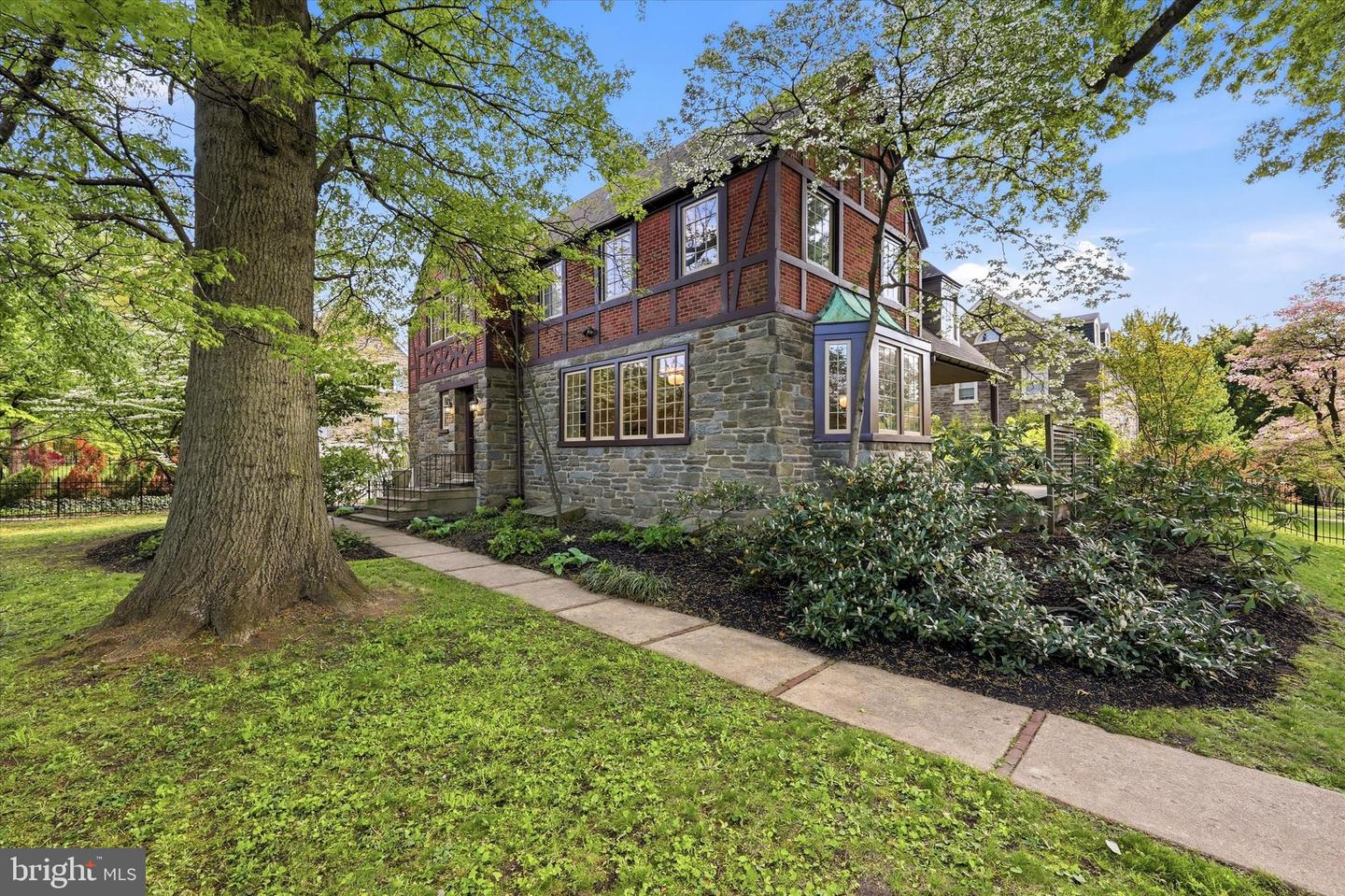 512 Woodbrook Lane, Philadelphia