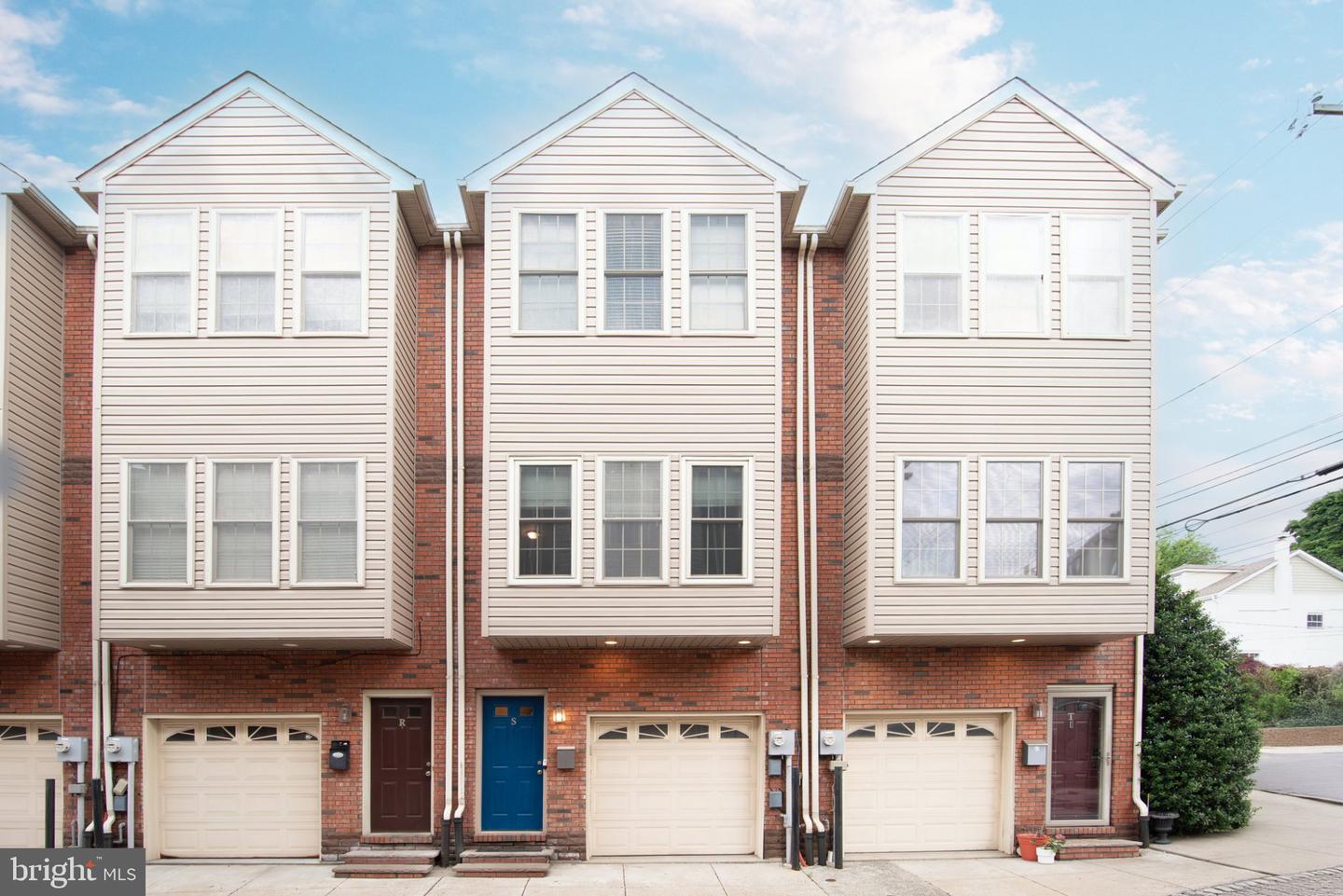 635 Dupont Street #S