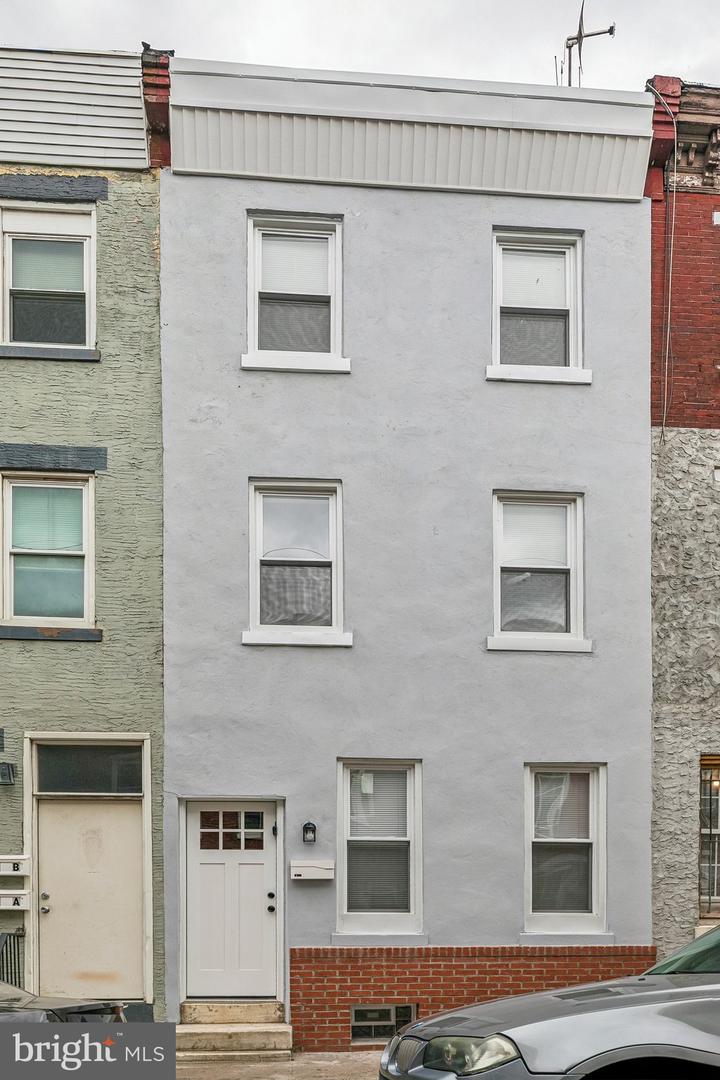 21 E Silver Street