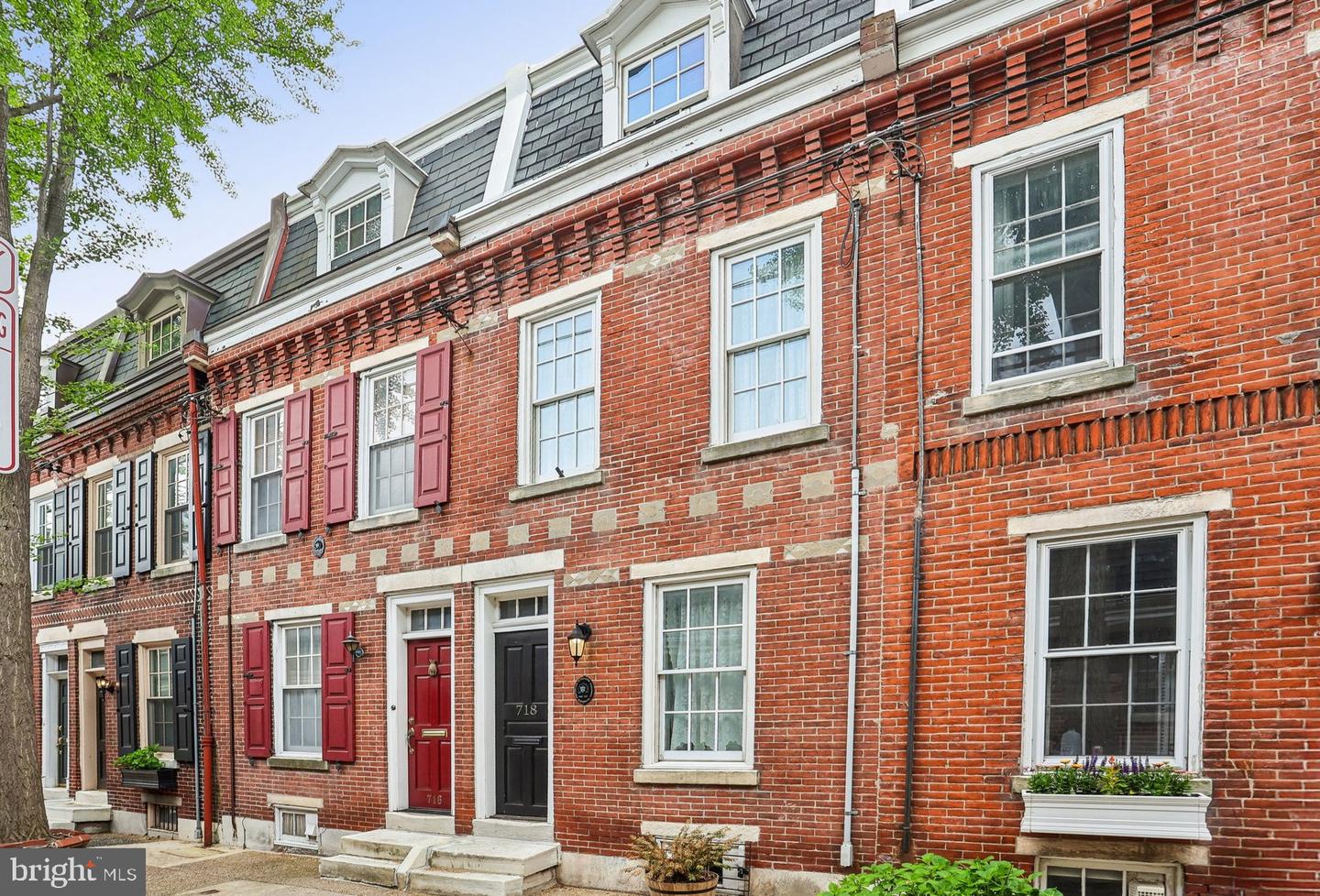 718 Bradford Alley, Philadelphia