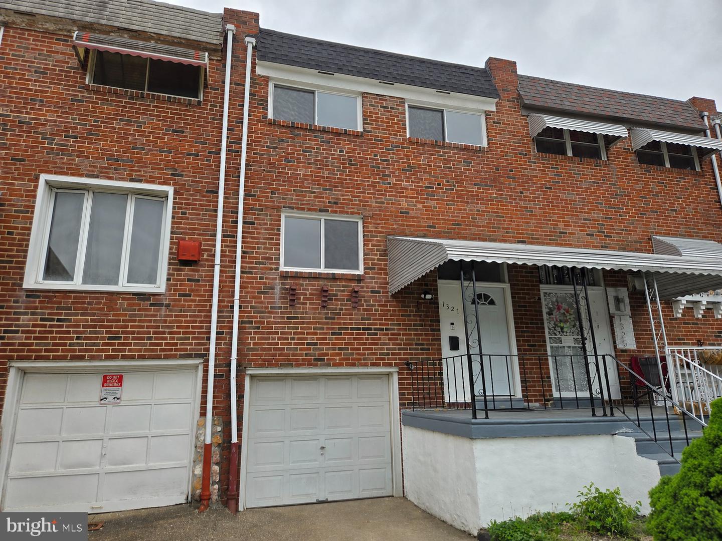 1327 Kings Place, Philadelphia