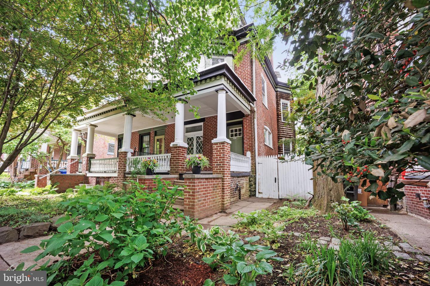 5930 Pulaski Ave