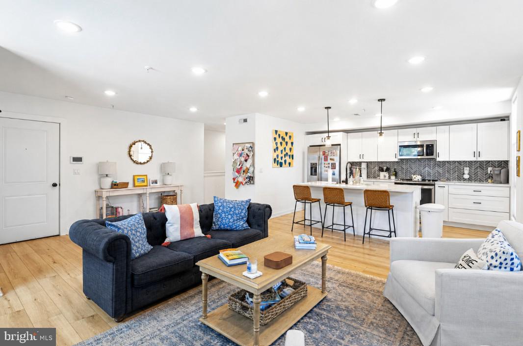 1206 N Orianna Street #1
