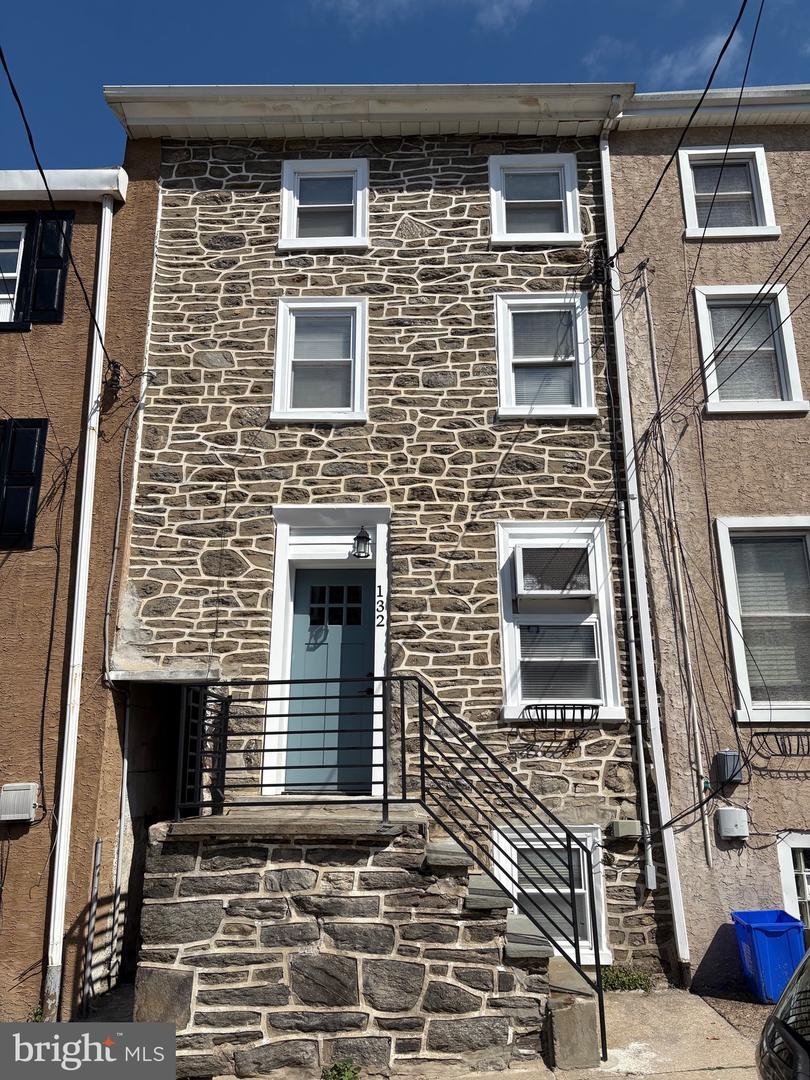132 Grape Street, Philadelphia