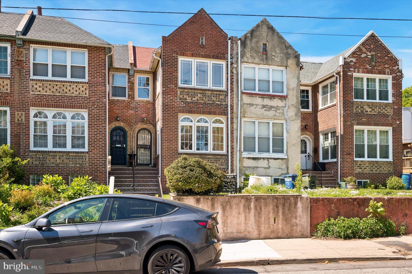 219 W Sedgwick Street