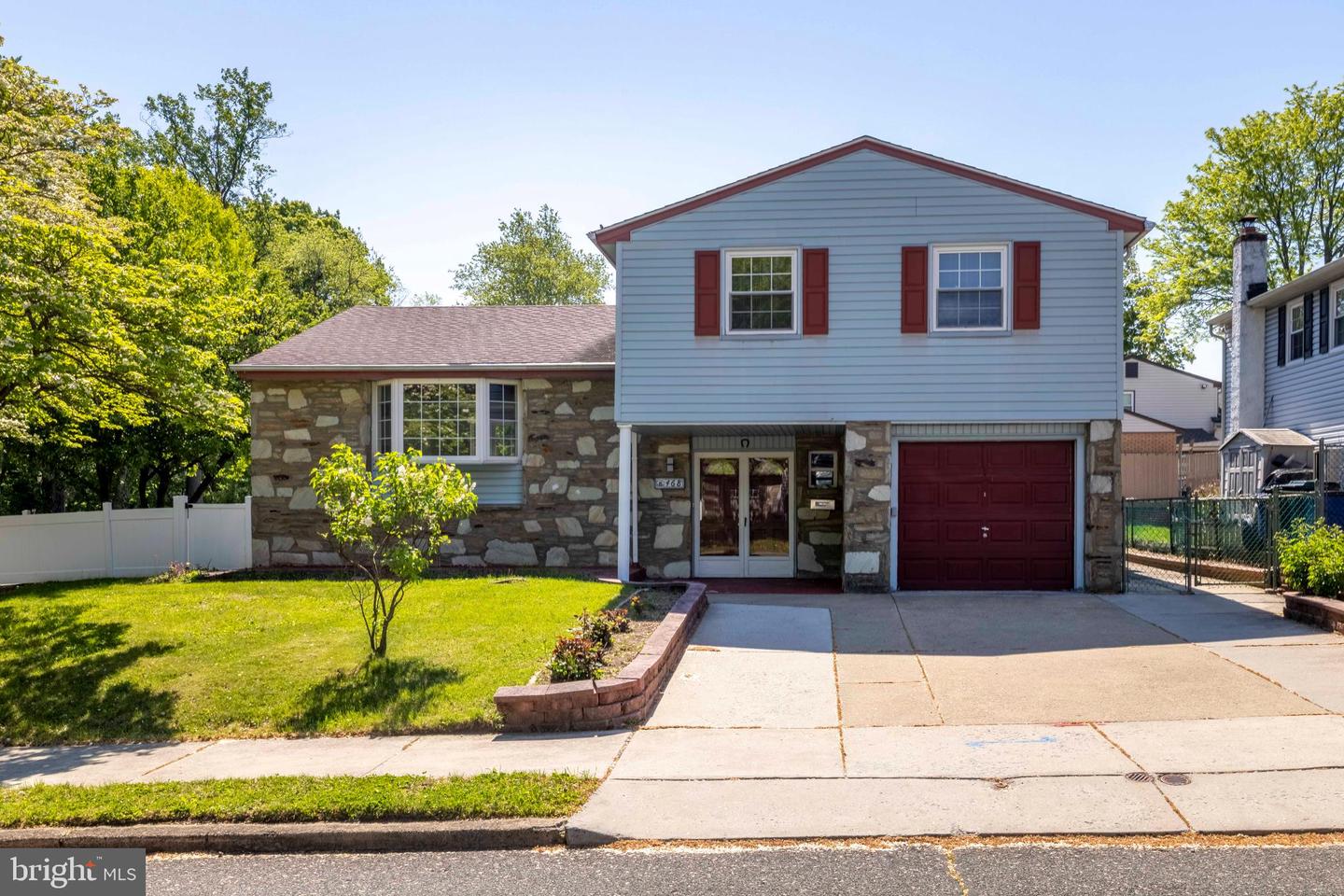 468 Woodhaven Plaza
