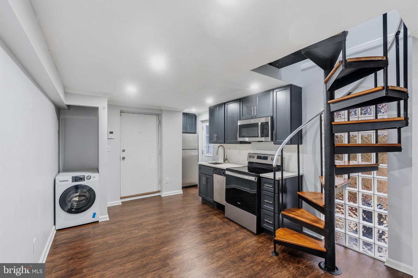 335 S 12th Street #1b