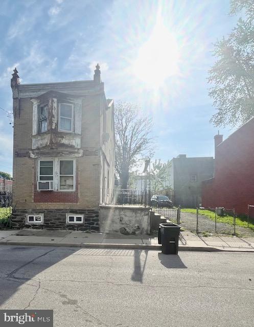 6115 N Norwood Street