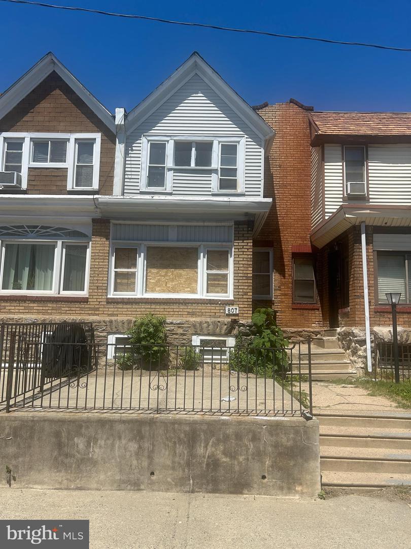 807 W Wellens Street