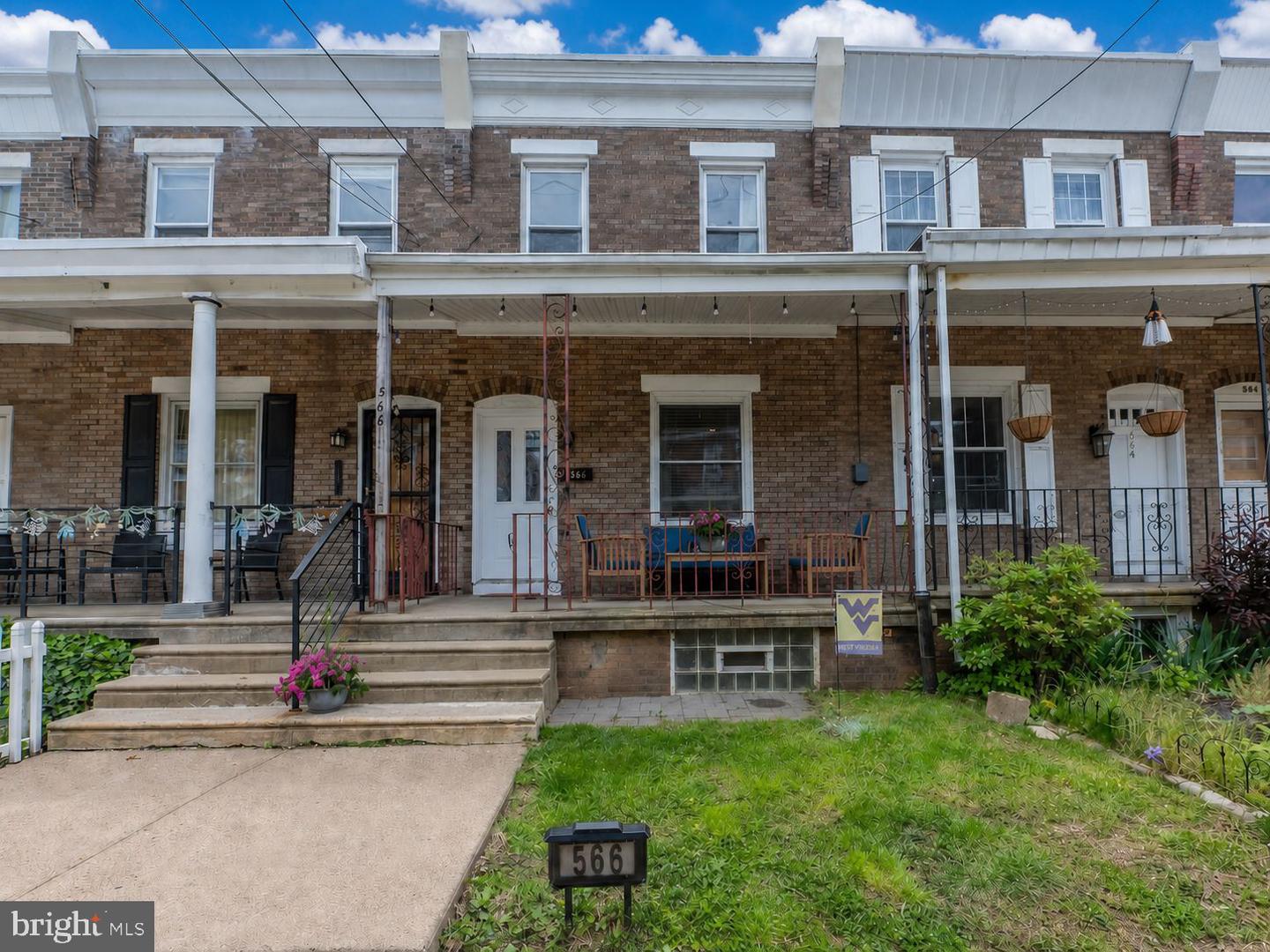 566 Martin Street