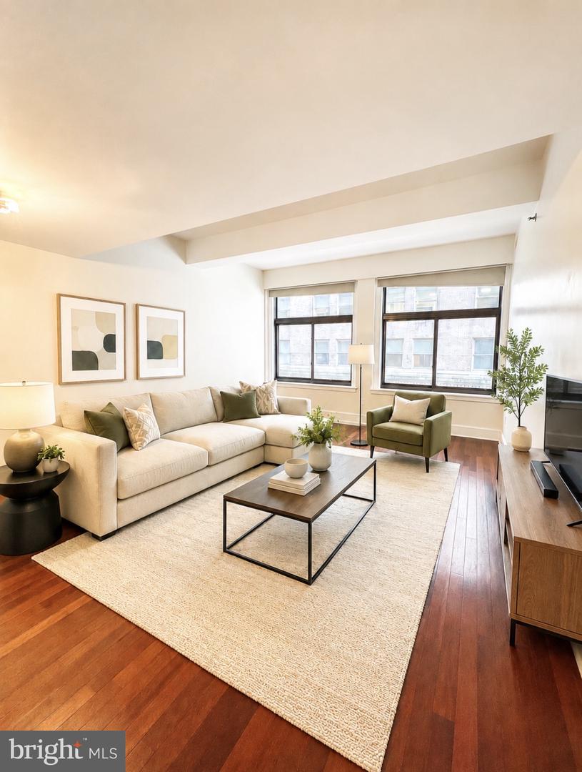 1500 Chestnut Street #6d