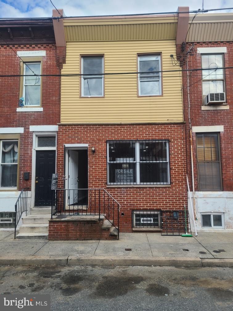 725 Tree Street