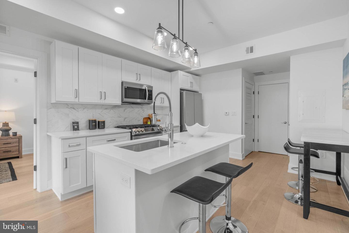 950 N 2nd St Unit 2B