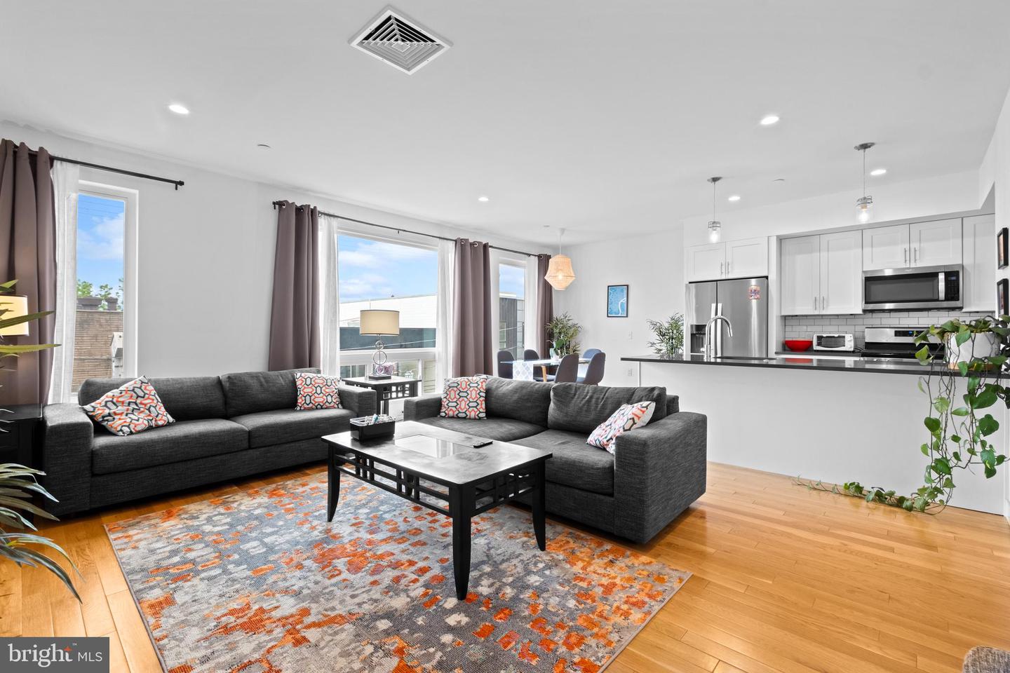 2012 Frankford Ave # 4B